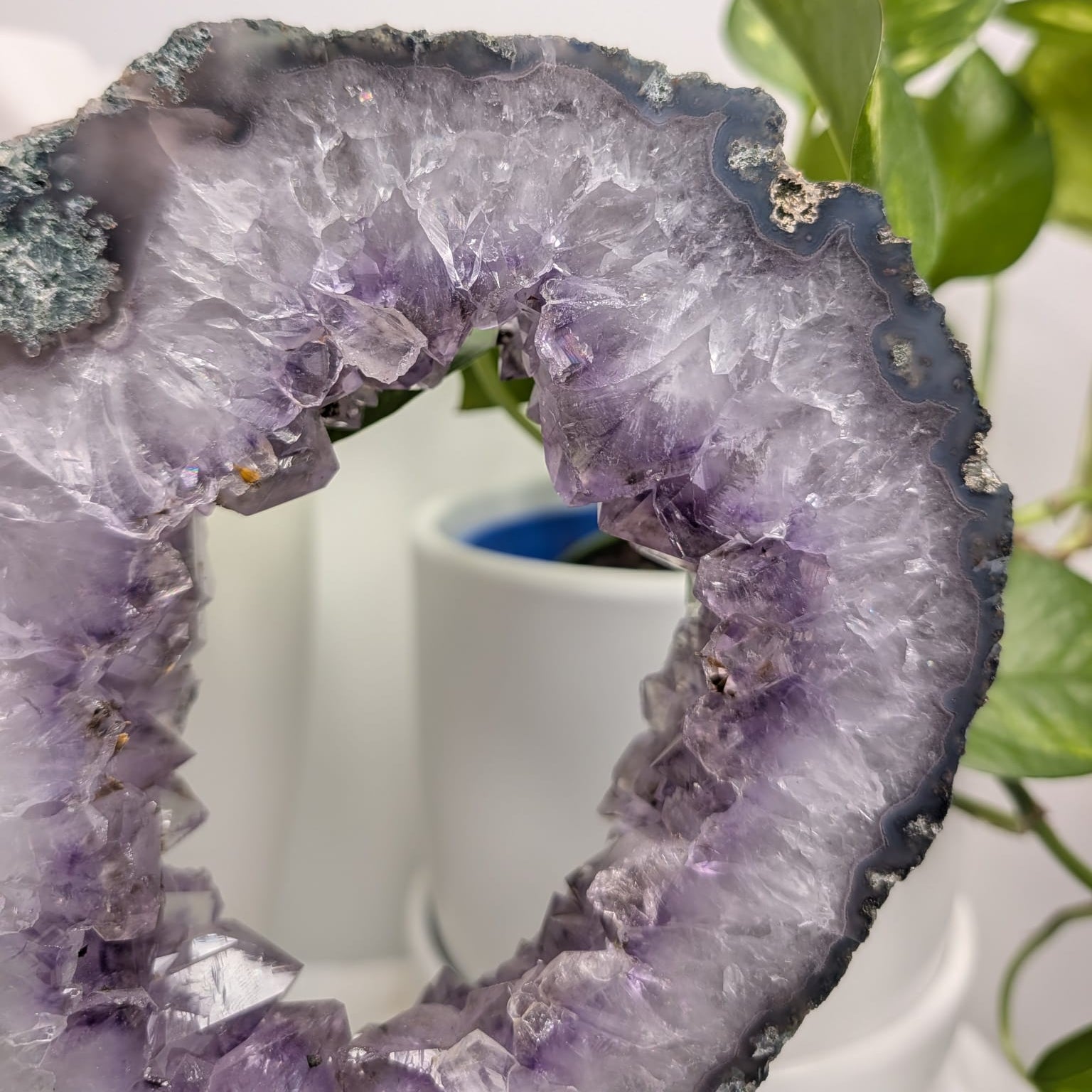 Amethyst portal on stand
