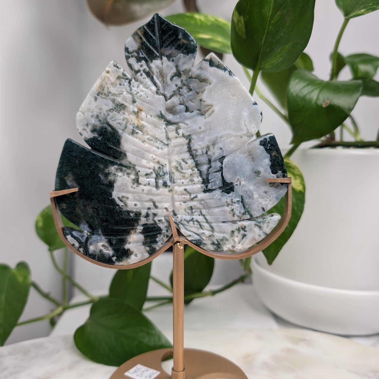 Moss Agate Leaf On Gold Stand