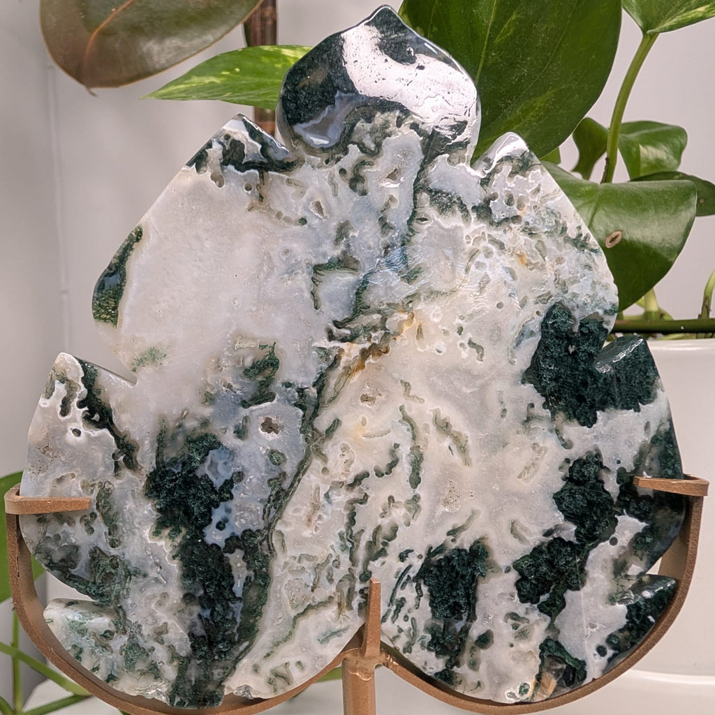 Moss Agate Leaf On Gold Stand
