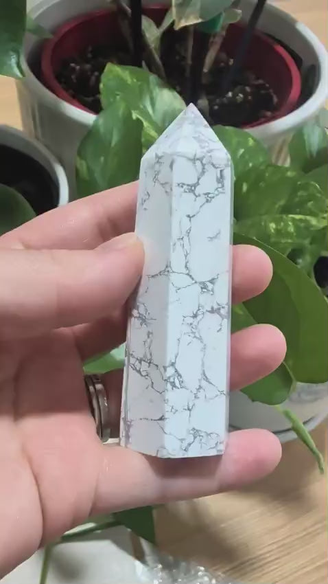 Howlite Generator