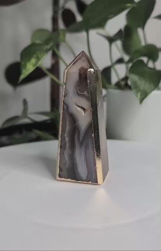 Agate Obelisk with Gold Edge